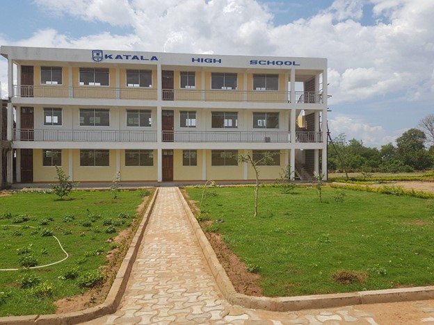 esther-luxury-coach image